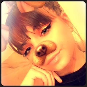 Meet your Posher, Carissa